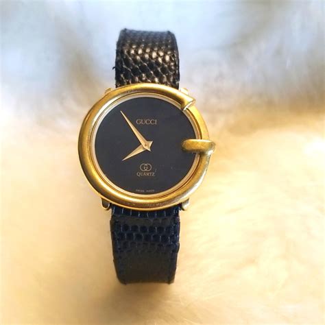 black and gold gucci watch women& 39